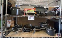 cookware mix. Lot of assorted cookware, content