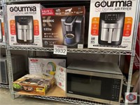small appliances. Lot of assorted small