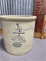 4 GALLON UNION STONEWARE CO. CROCK