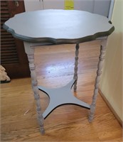 Wood accent table. Scalloped edge top. Painted.