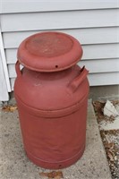 Milk can with lid