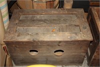 Early wood box 2 holes 31x18x18