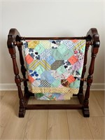 Quilt rack with 1 Quilt
