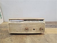 6 Transistor Channel Master Vintage Radio