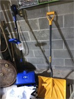 SNOW SHOVEL - BATTERY OPERATED
