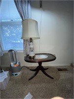 Antique wood and glass end table with lamp