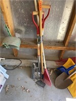 Lot of 4 tools. Shovel, pitchfork, hoe and