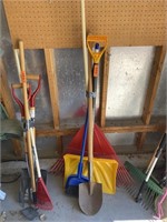 Lot of 4 items. Shovel, leaf rake, broom and snow