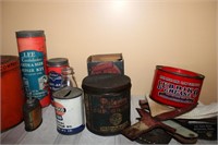 Assorted oil cans