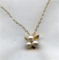 14k Gold Cultured Pearl Pendant Necklace .7 Grams