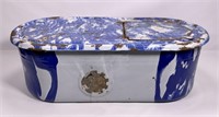 Blue & white agate tub, has lid with lift lid end,