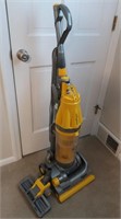 Dyson Root 8 Cyclone Vacuum w/Attachments