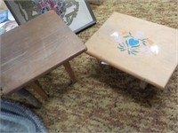 2 small stools or plant stands