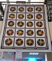 Dresden Quilt 72”x89”