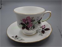 Queen Anne Bone China Cup & Saucer No. 8473