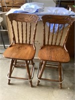 2 Oak Bar Stools