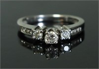 14K WHITE GOLD DIAMOND RING SIZE 5.75  3.02 GR