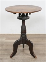 Federal Tilt Top Tea Table