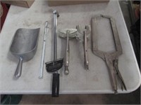 clamps, aluminum scoop, torque wrench