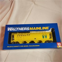 Walthers Mainline HO Scale 59' Cylindrical Hopper