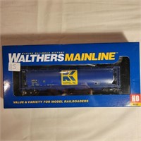 Walthers Mainline HO Scale 59' Cylindrical Hopper