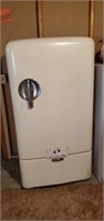 Retro Fridge Refrigerator