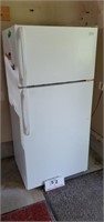 Frigidaire Refrigerator 28" X 24" X 60"