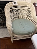 Antique Wicker Chair (R1)