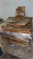 Pallet full of wood & Wooden molds