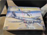 REVELL B-17G FLYING FORTRESS