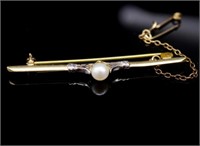 Art Deco pearl and two tone 9ct gold brooch