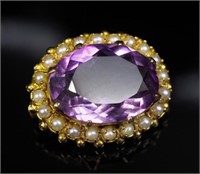 Amethyst, pearl and yellow gold brooch
