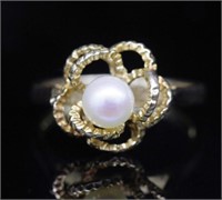 Mikimoto pearl set 9ct yellow gold flower ring