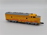 Union Pacific engine 1400 model train by