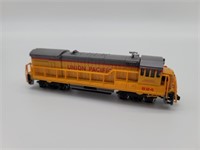 Union Pacific engine 824 model train by Bachmann