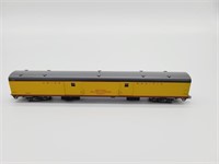 Union Pacific 85 ft baggage car 5635 by Con-Cor