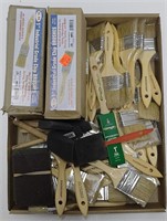 Lot w/ Paint Brushes (Various Sizes)