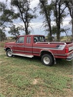 1990 Ford F150 pickup