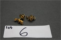 10KT gold bear pin & 14KT initial pin