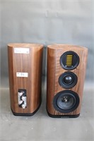 2 Wharfedale speaker wooden one r EVO 4.2