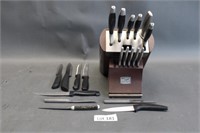 Chicago cutlery knife block, assorted knifes