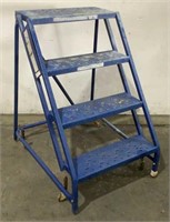 Louisville 4' Rolling Step Ladder