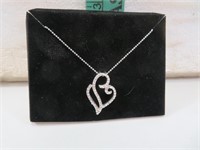 Nice Heart & Rhinestone Necklace