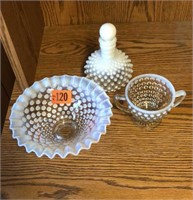 Hobnail glassware, 3 piece set