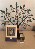Decorative tree, photo holder, paper weight