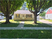 158 Robert St Clintonville, WI  Real Estate at Auction