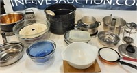 kitchenware items