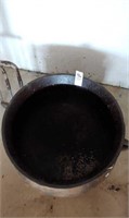 14 inch cast iron pot