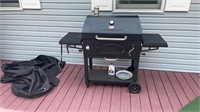 Char-Griller grill/smoker