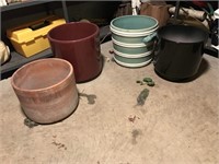 Lot of 4 ceramic planters